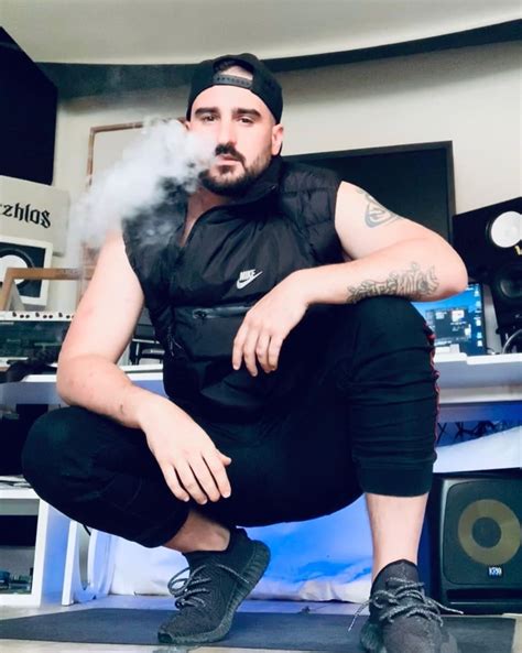 Rapper ZH .